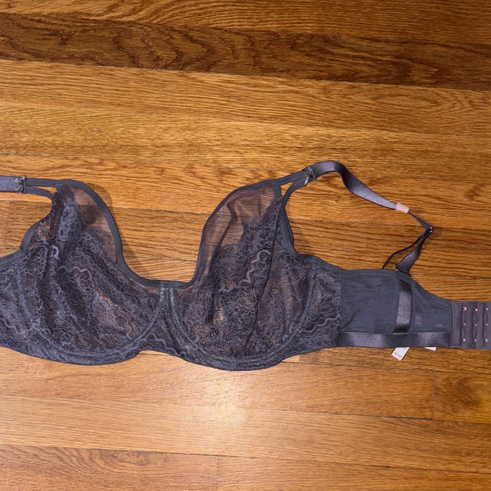 Victoria's Secret Lace Underwire Bra - Gray